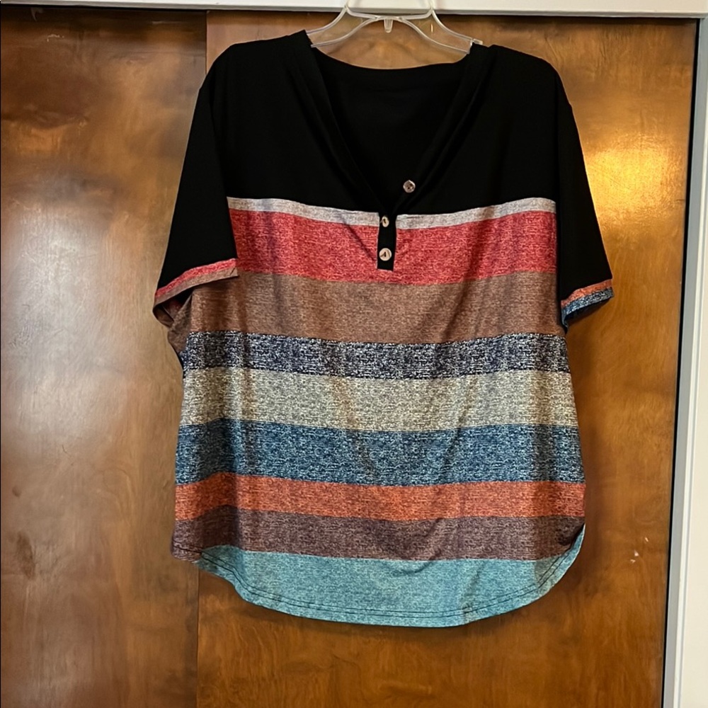 T-shirt with button vneck